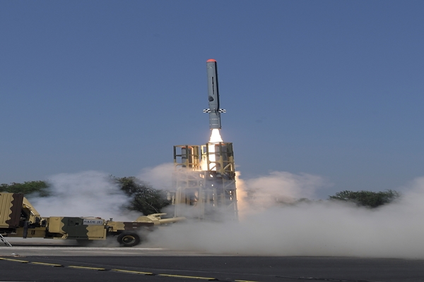 डीआरडीओ ने आईटीआर चांदीपुर से स्वदेशी प्रौद्योगिकी क्रूज मिसाइल का सफल उड़ान परीक्षण किया