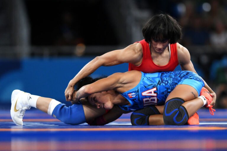 Vinesh Phogat reaches Olympic final of women’s freestyle 50kg - GK Now